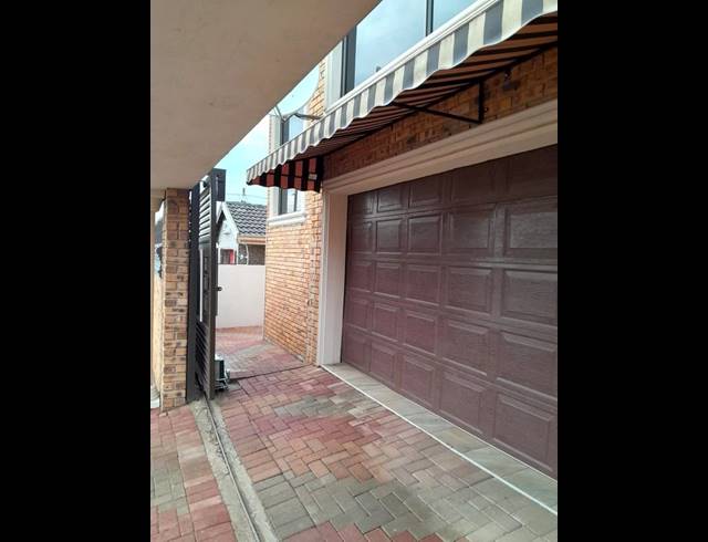 4 BEDROOM HOUSE FOR SALE IN KAGISO